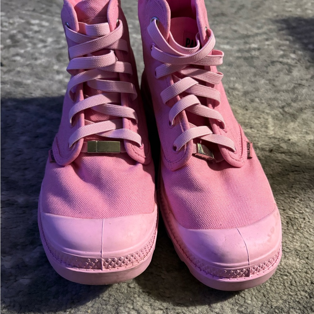 Palladium Varsity Bubblegum pink canvas combat boots